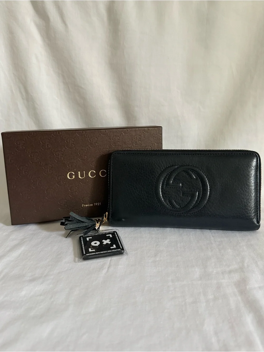 Gucci Soho Zip Around Wallet Black Leather GG Logo Tassel - Picture 2 of 16